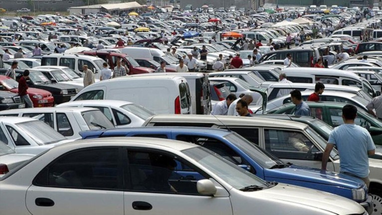 Araba Hayali Olanlara Müjde! 3-5 Yaşındaki Arabalar 20 bin TL’ye Satılıyor! Hasarsız, Temiz Arabalar Kelepir Fiyata Gidiyor!